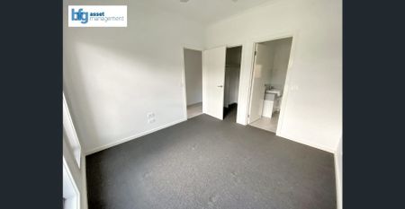 Modern and Bright 4 Bedroom Home in Tranquil Setting - Photo 4