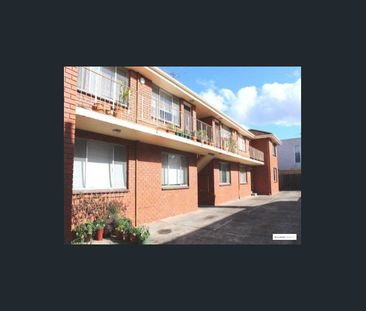 Stylish 1‑Bedroom Apartment – 5 / 6 Austin Street, Fairfield VIC 3078 - Photo 6