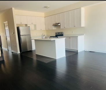 For Lease - 30 Brixham Lane, Brampton, Ontario - Photo 2