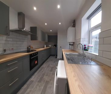 1 bedroom in a house share to rent - Photo 3