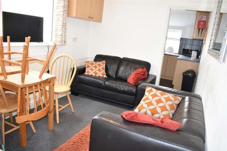 Harold Road, Southsea, PO4 - Photo 2