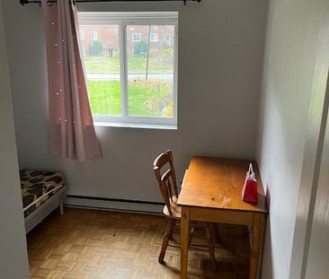 For Lease - 2044 Arrowsmith Drive Unit# 101A, Beacon Hill North - S... - Photo 5