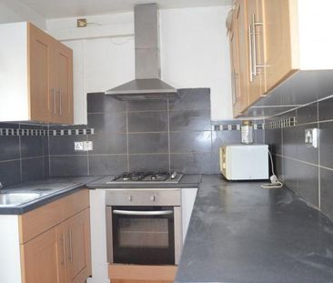 4 bedroom terraced house to rent - Photo 6