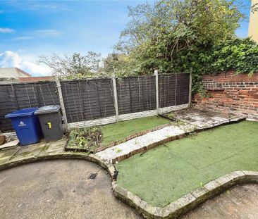 2 bedroom terraced house to rent - Photo 3