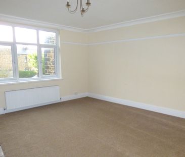 2 bed flat to rent in St Thomas Street, Low Fell, NE9 - Photo 5