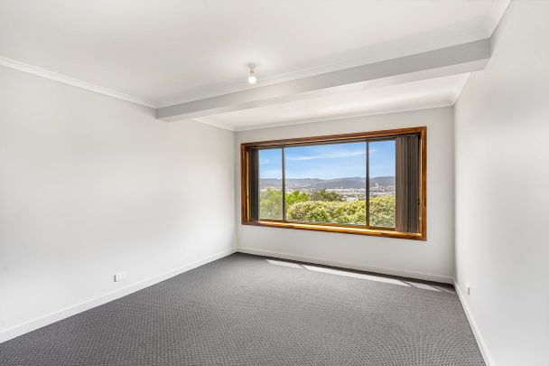 1/10 Hassell Place, Glenorchy, TAS 7010 - Photo 1