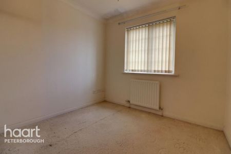 3 bedroom detached bungalow to rent - Photo 3