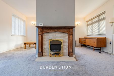 The Spinneys, Ongar - Photo 2