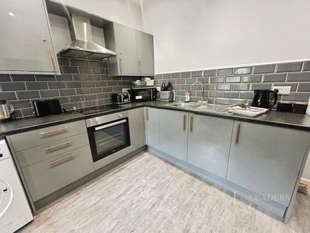 1 bedroom in a house share to rent - Photo 4