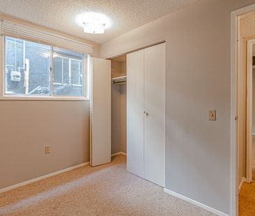 11010 5 St SW, Calgary - Photo 6