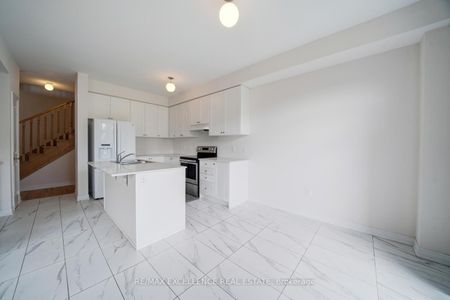 For Lease - 2085 Coppermine Street, Oshawa, Ontario - Photo 5