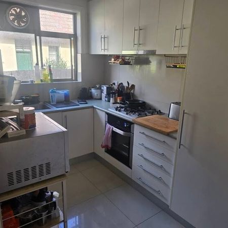 Caulfield North - Photo 3