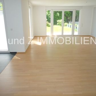 ** Außergewöhnliche helle und großzügige 2,5 - Zimmer Terrassenwohnung mit Garten ! - Photo 1
