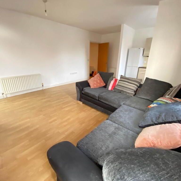 Apt 1, No 5 Lord Street, Belfast, BT5 4QG - Photo 1