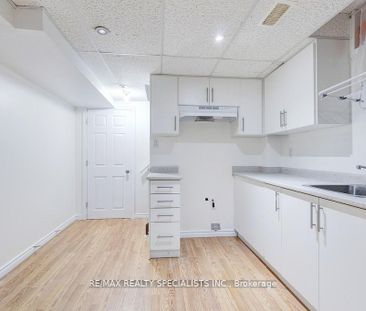 For Lease - 42 Trumpet Valley Boulevard, Brampton, Ontario - Photo 3