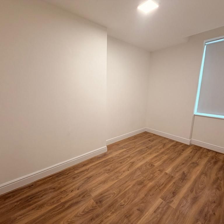 3 bedroom flat to rent - Photo 1