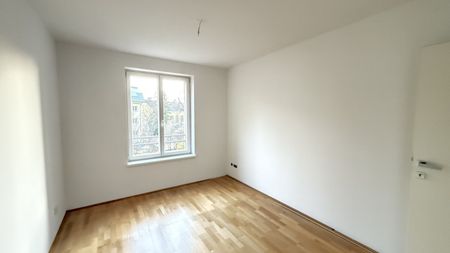 Nahe Schönbrunn: 2-Zimmer-Wohnung mit Balkon und Wintergarten, sowie ein opt. Stellplatz! - Photo 2