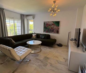 Luxury penthouse for rent in Benahavís, Andalusia - Photo 2