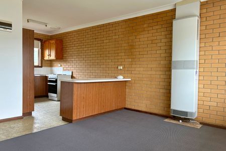 3 / 18A SCHUBERT CRESCENT, Wodonga - Photo 5