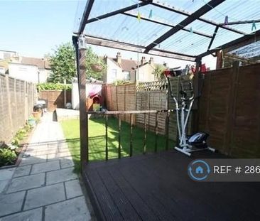 3 bedroom terraced house to rent - Photo 2