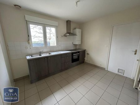 Location Maison 4 pièces 79m² MESLAY DU MAINE 53170 - Photo 5