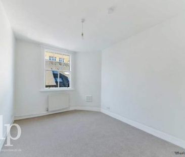 2 bedroom property to rent in London - Photo 1