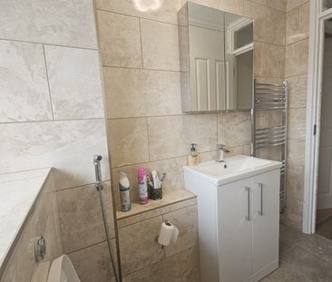 Room in a Shared Flat, High Road, N11 - Photo 6
