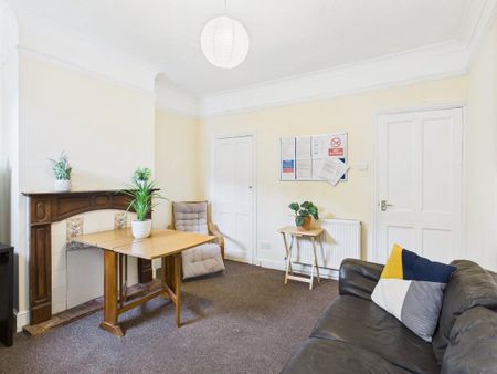 3 bedroom terraced house to rent - Photo 3