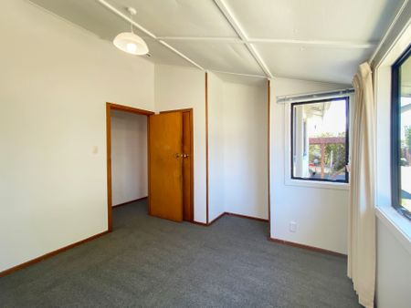 Recently Renovated and in the Zones! - Photo 3