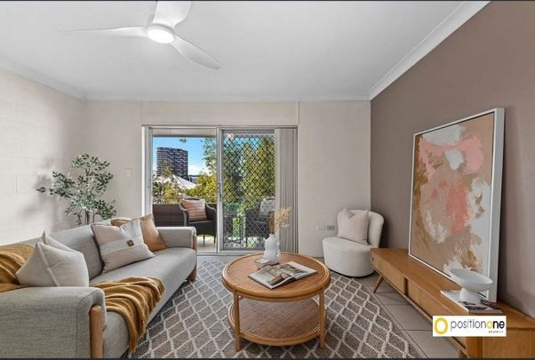 2 Bedroom Unit Located in Central Position - Photo 1