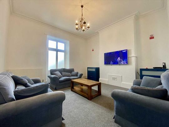 8 bedroom house share to rent - Photo 1