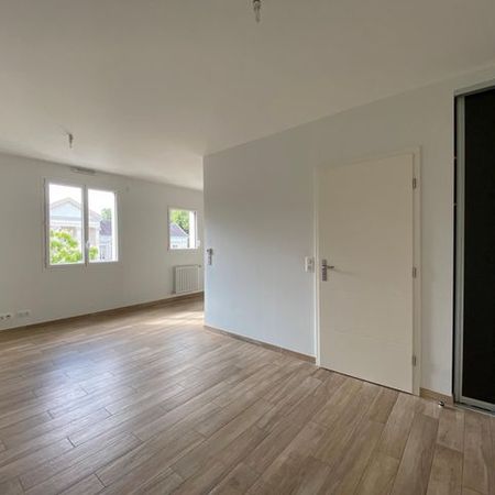 1 pièce - 28,40 m2 CHATEAUROUX - 36 - Photo 3