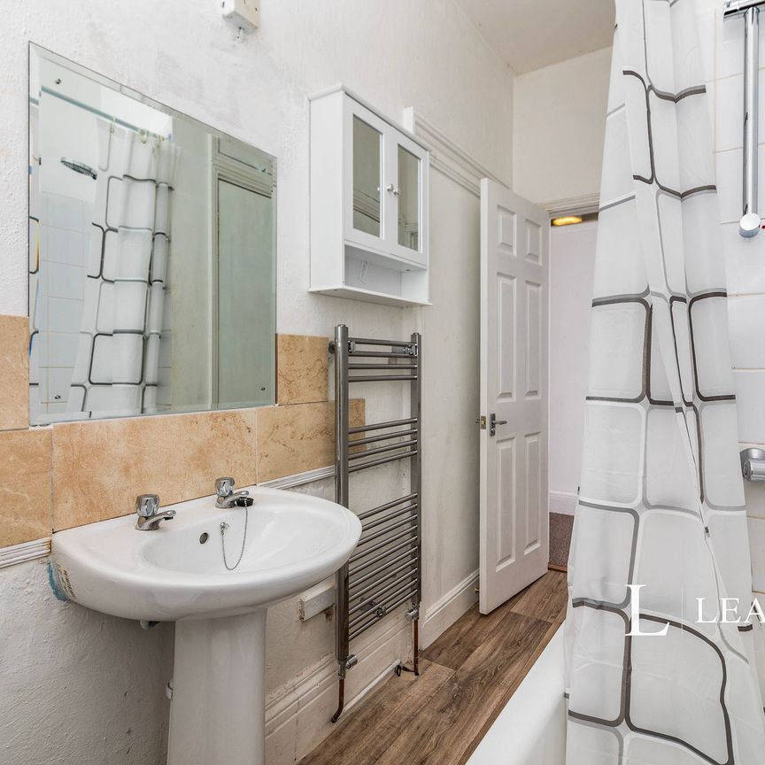 1 bedroom flat to rent North Parade, Lowestoft, NR32 - Photo 1