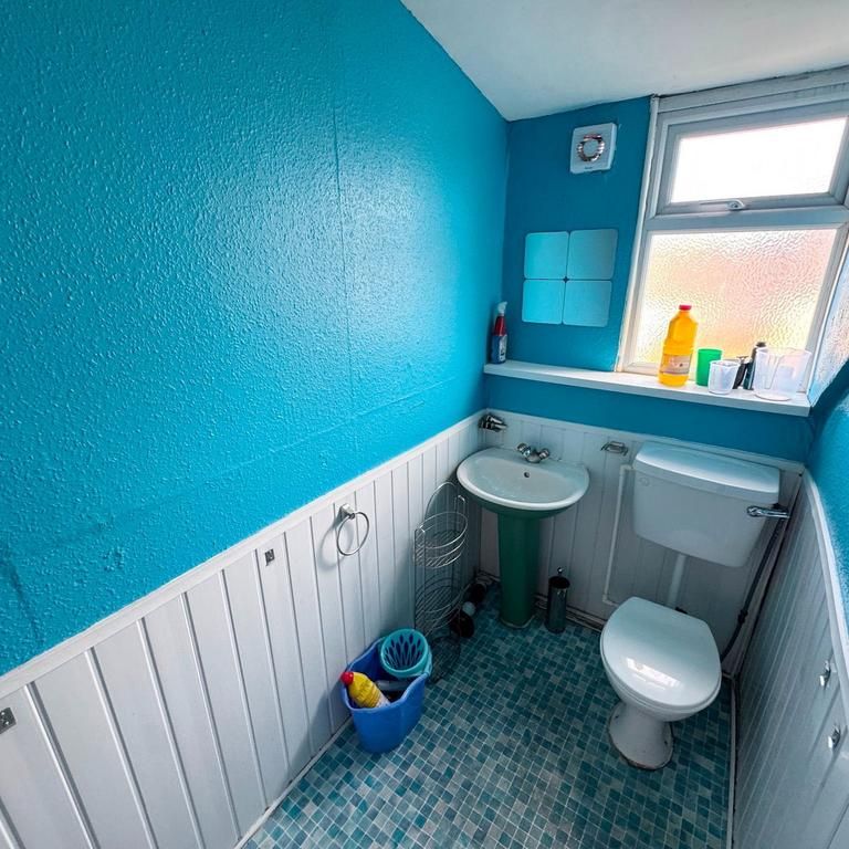 8 bedroom house share to rent - Photo 1