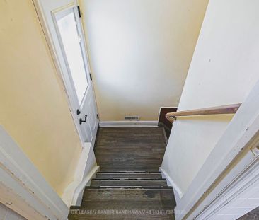 For Lease - 19 Herbert Avenue, Oshawa, Ontario - Photo 4