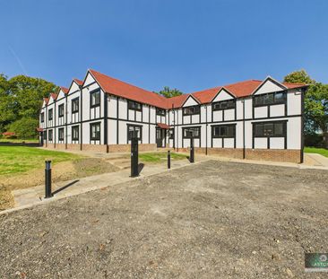 Old Hollow, Worth, Crawley - Photo 1