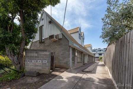 2/17 Barkly Street, Brunswick East - Photo 3