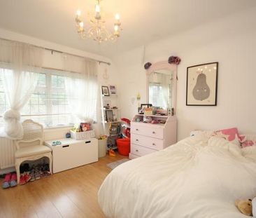 4 bedroom detached house to rent - Photo 6