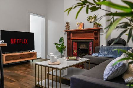 Chippendale - Photo 5