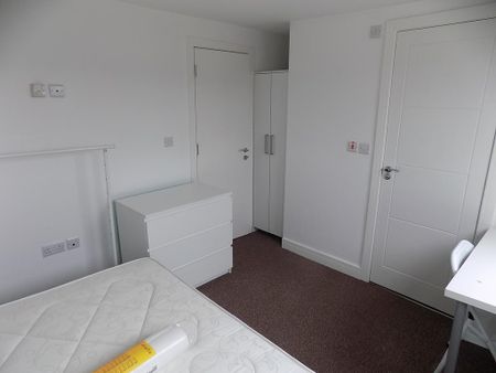 5 bedroom terraced house to rent - Photo 5