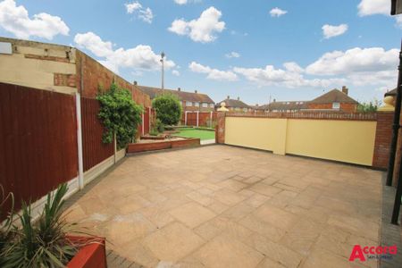 3 bedroom semi-detached house to rent - Photo 5