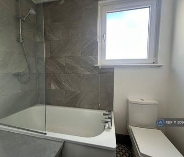 3 bedroom maisonette to rent - Photo 6