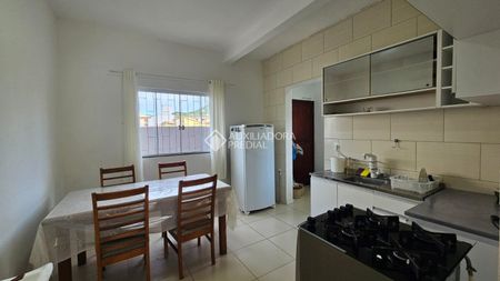 Casa com 2 quartos e 102m² para alugar em Ingleses do Rio Vermelho, Florianópolis. - Foto 2