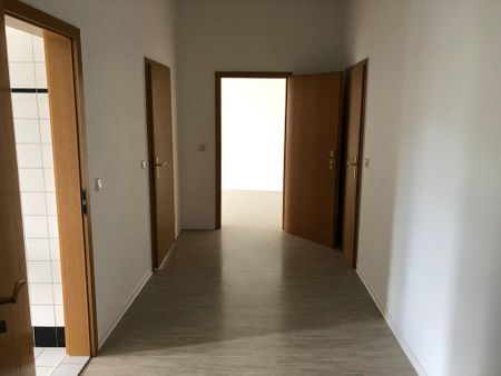 Schnell sein lohnt sich - 2-Raum-Wohnung mit EBK - Photo 4