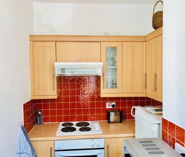1 Bed Flat, Easter Road, EH6 - Photo 3