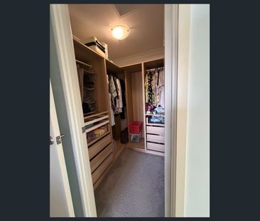 Discover the perfect blend of comfort and convenience with this tow... - Photo 6