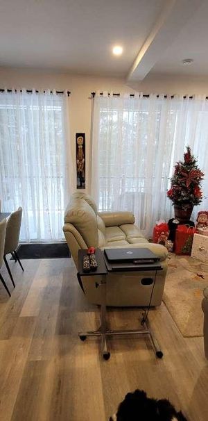 CESSION DE BAIL NOUS OFFRONS UNE REMISE DE 1600.00$ - Photo 1