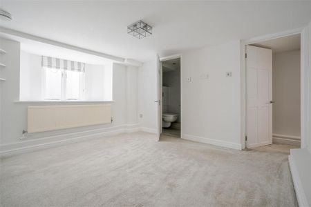 5 bedroom end of terrace house to rent - Photo 3