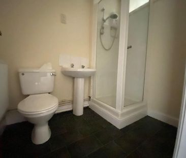 1 bedroom ground floor flat to rent - Photo 5