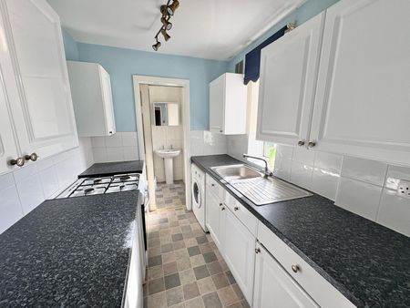 Greenlea Grove, Gosport, Hampshire, PO12 - Photo 4